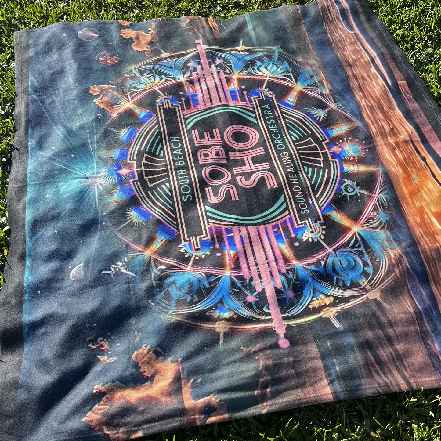“Rest in Resonance” Arctic Fleece Blanket, collection from South Beach Sound Healing Orchestra x [dNASAb], Warm Decorative Throw, Ideal Gift for Sound healing sessions, guided meditations, breathwork, yoga