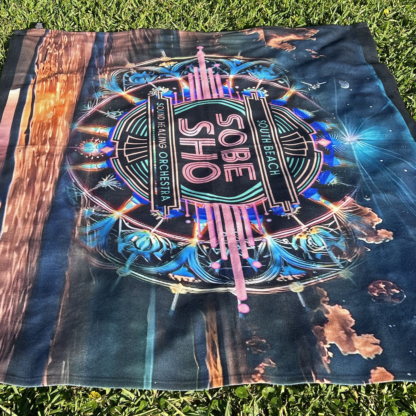 “Rest in Resonance” Arctic Fleece Blanket, collection from South Beach Sound Healing Orchestra x [dNASAb], Warm Decorative Throw, Ideal Gift for Sound healing sessions, guided meditations, breathwork, yoga
